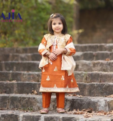 Mustard Suit with Golden Koti (1)